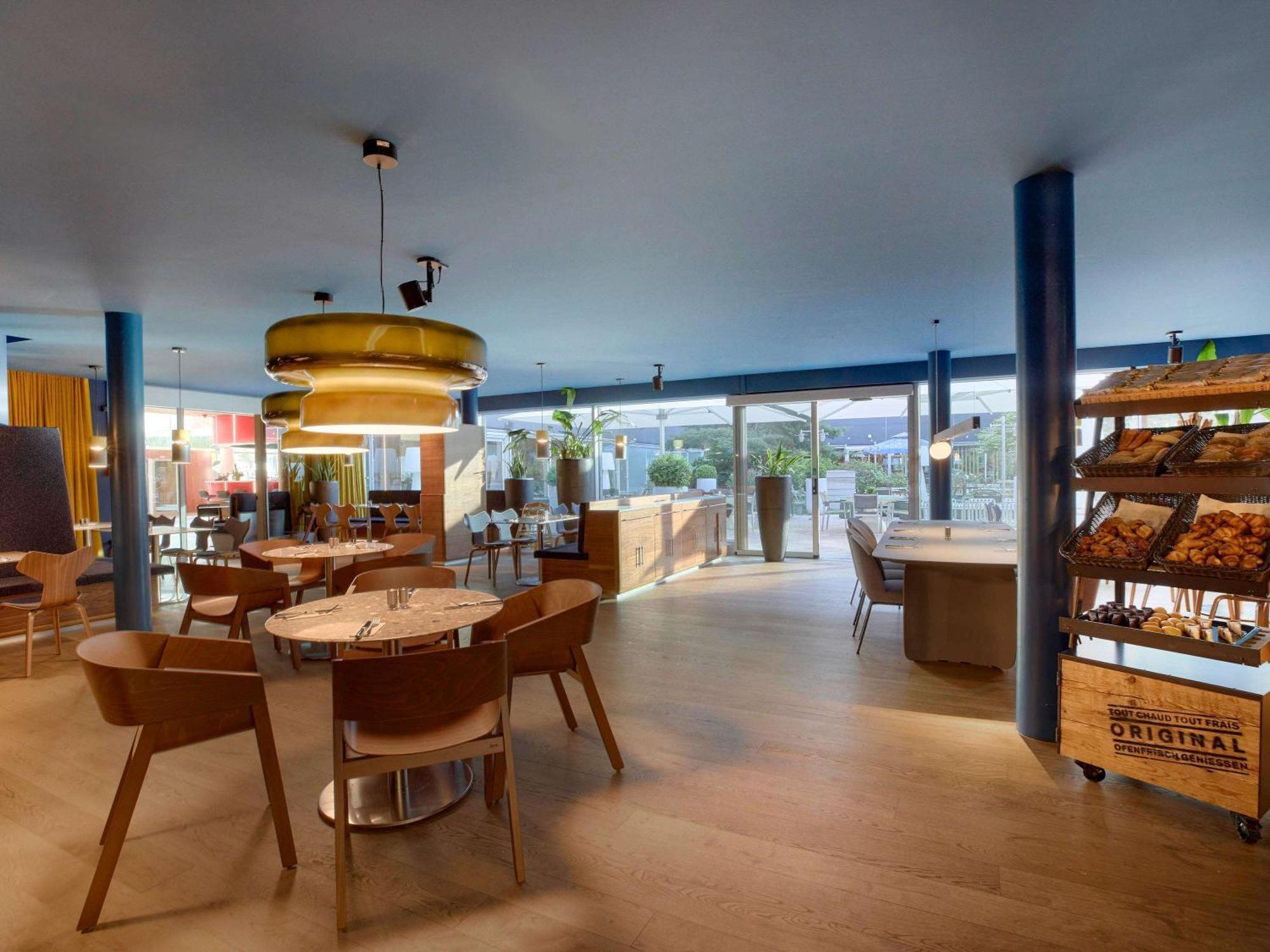 Novotel Zurich City West Exterior photo