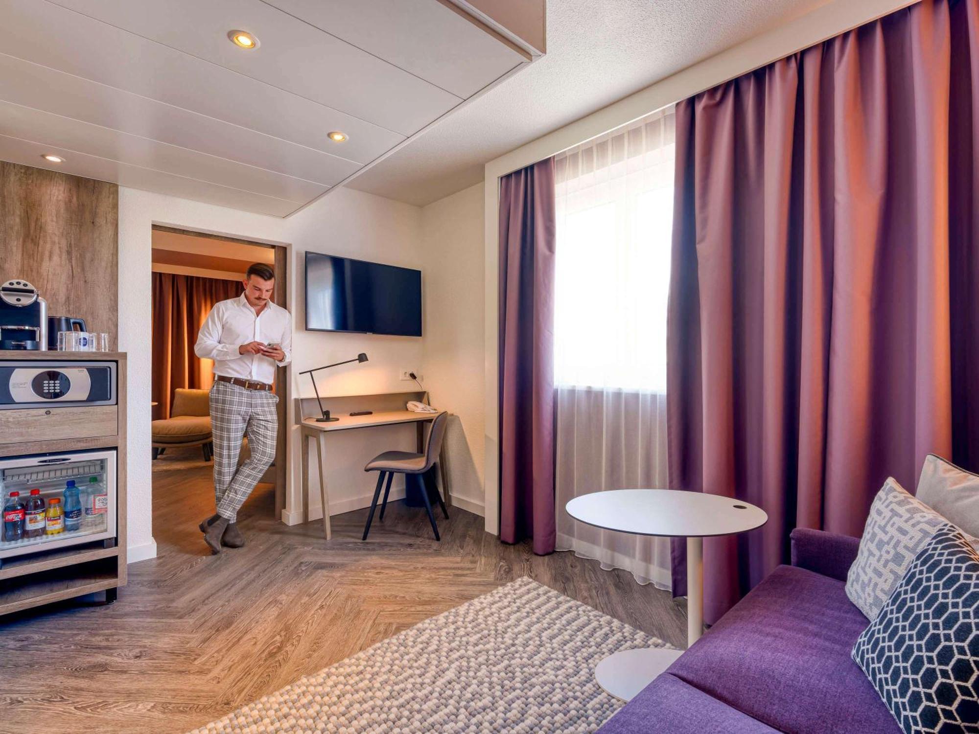 Novotel Zurich City West Exterior photo